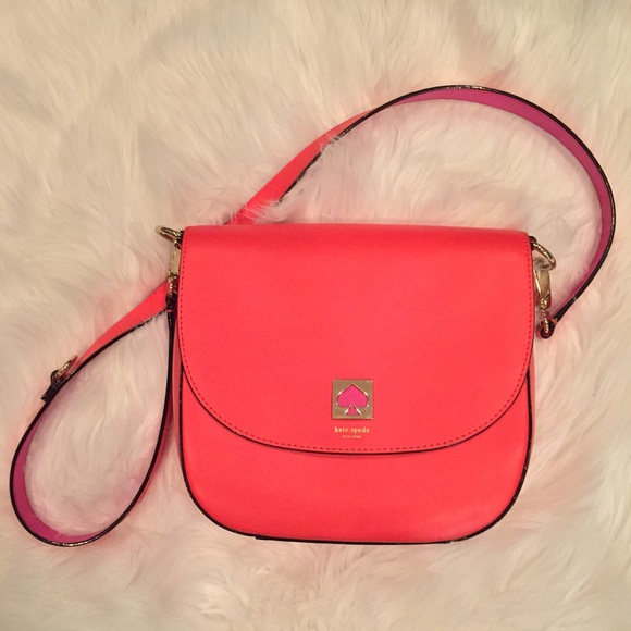 kate spade Handbags - Super Trendy orange/pink Kate Spade crossbody 💕♠️